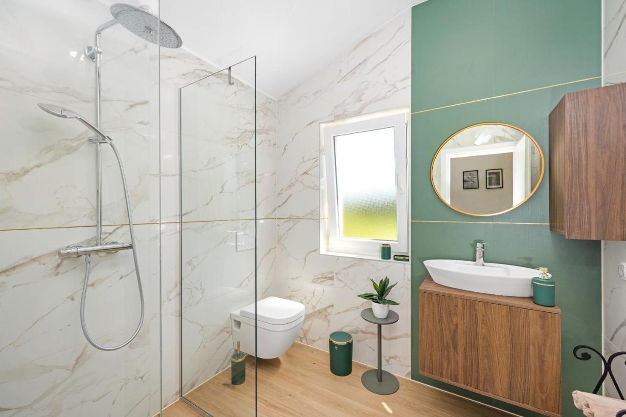 Luxury Apartments Lotus&Lovor Pula Exterior photo